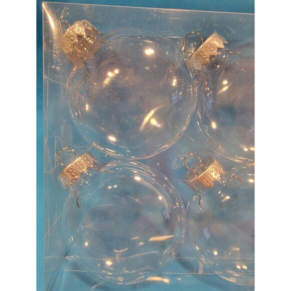 Artminds Clear Plastic Christmas Ornaments 3 inch Disc 6 Pc New In Package - Picture 2 of 7